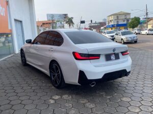 BMW 320i - Seminovos HO